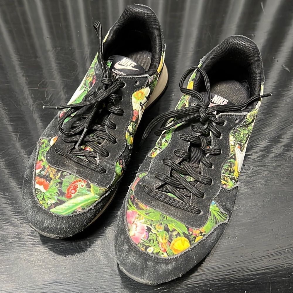 Nike Running Floral Shoes